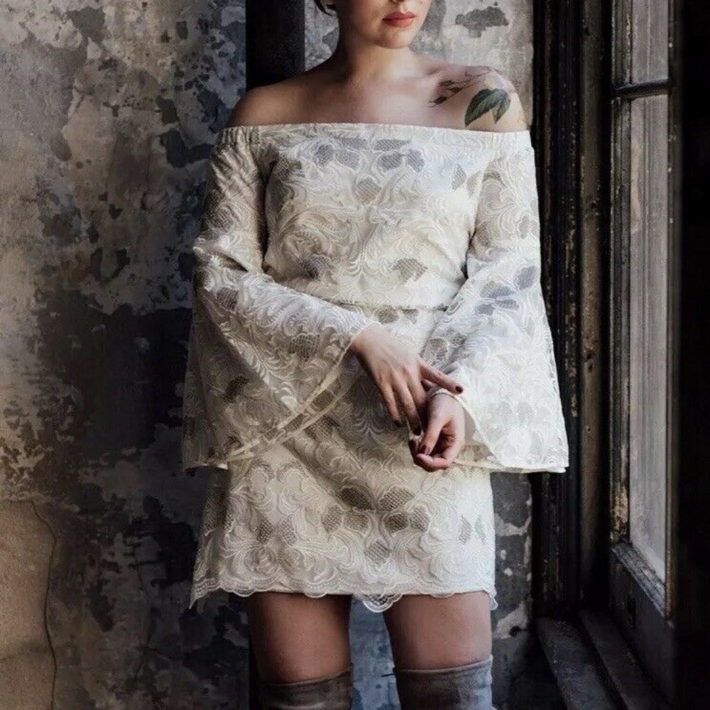 $495 NEW Mestiza Anthropologie Dress Off The Shoulders Women's Size S Wedding